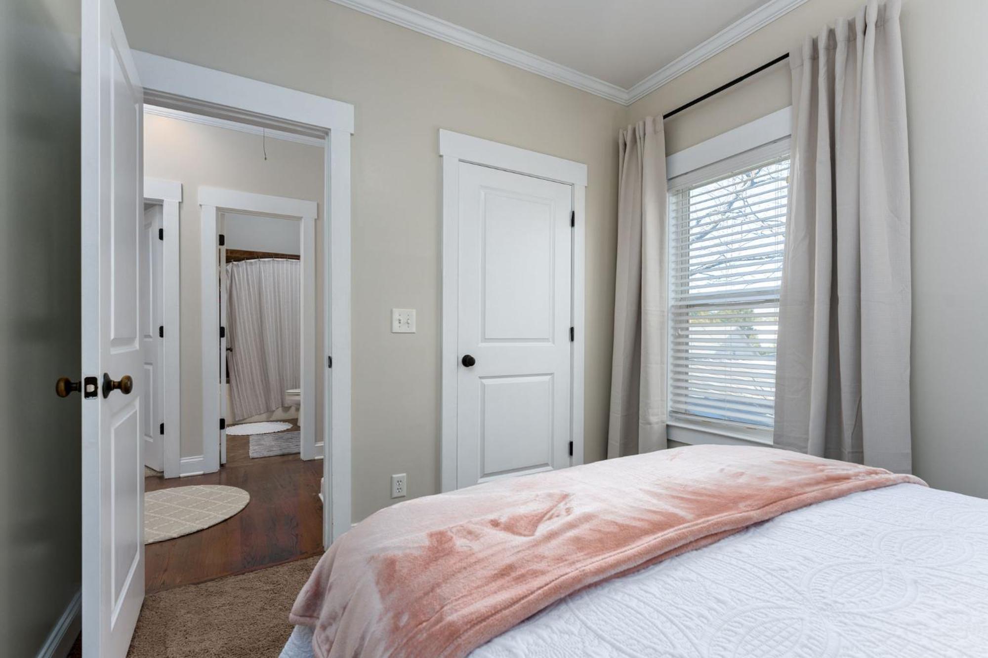 Downtown Wilmington Home ~ Pet Friendly エクステリア 写真