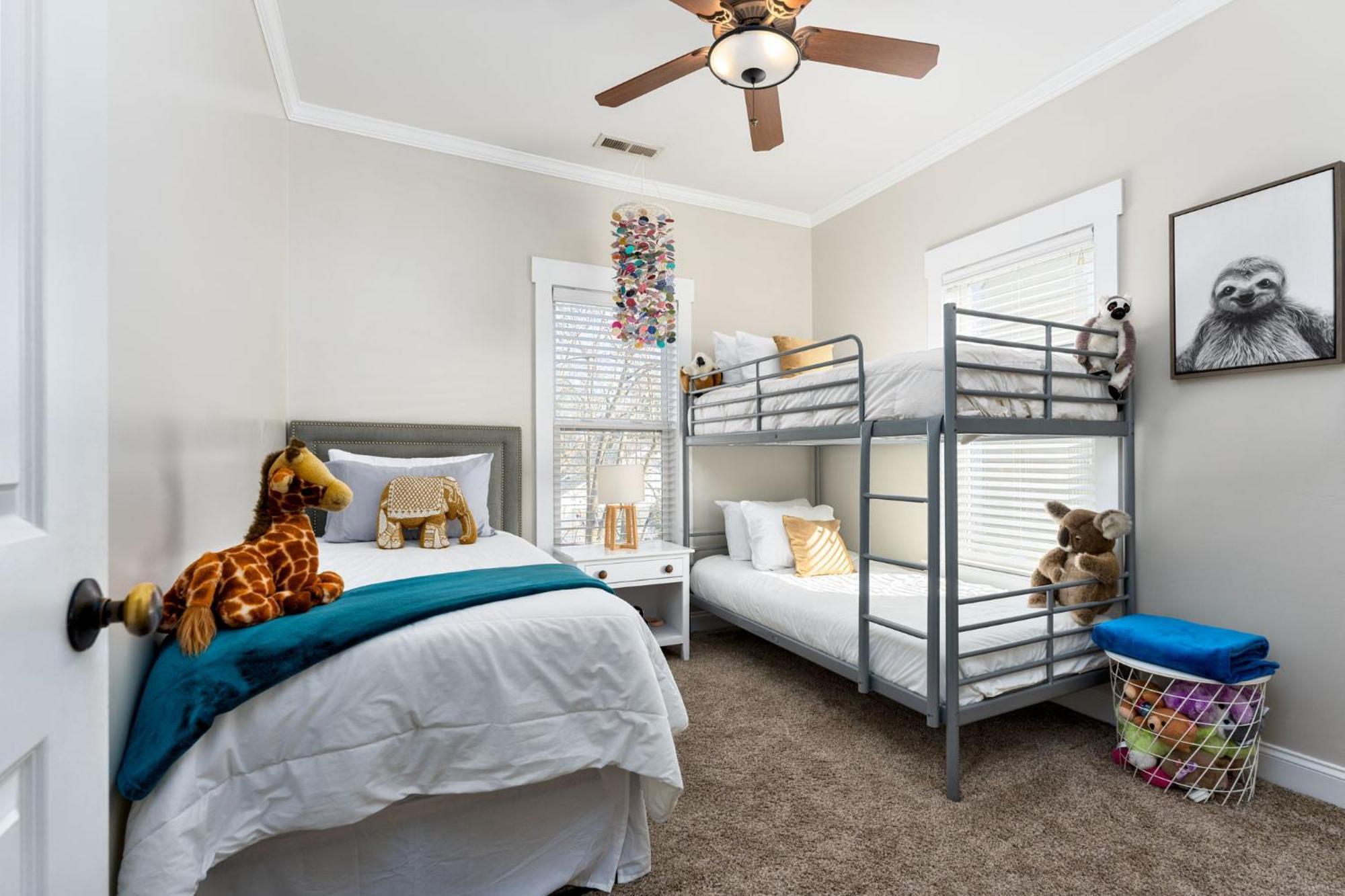 Downtown Wilmington Home ~ Pet Friendly エクステリア 写真